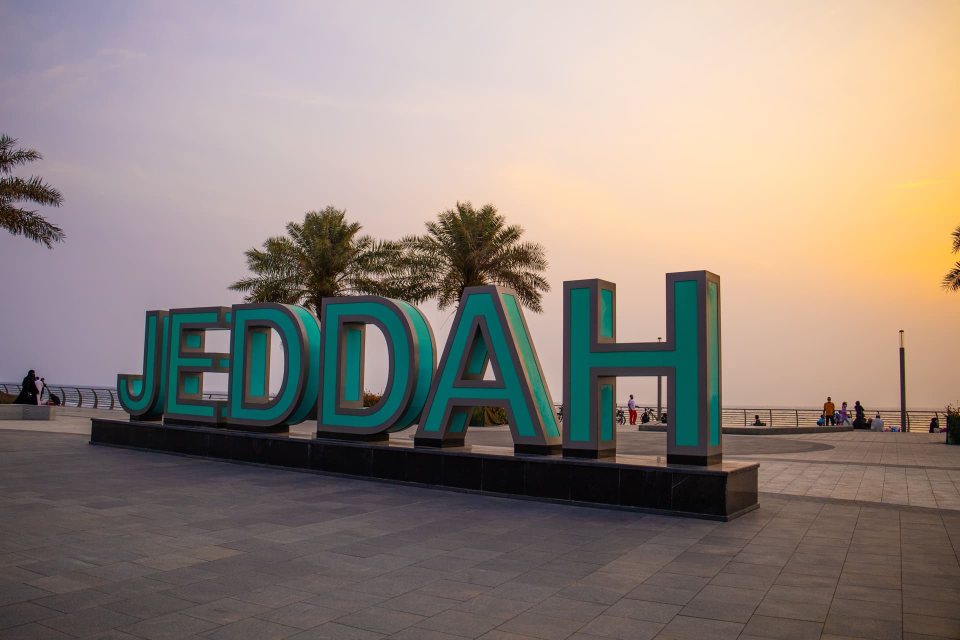 Shared Workspace Jeddah: Why Reinvest Is the Best Choice for Companies and Entrepreneurs?