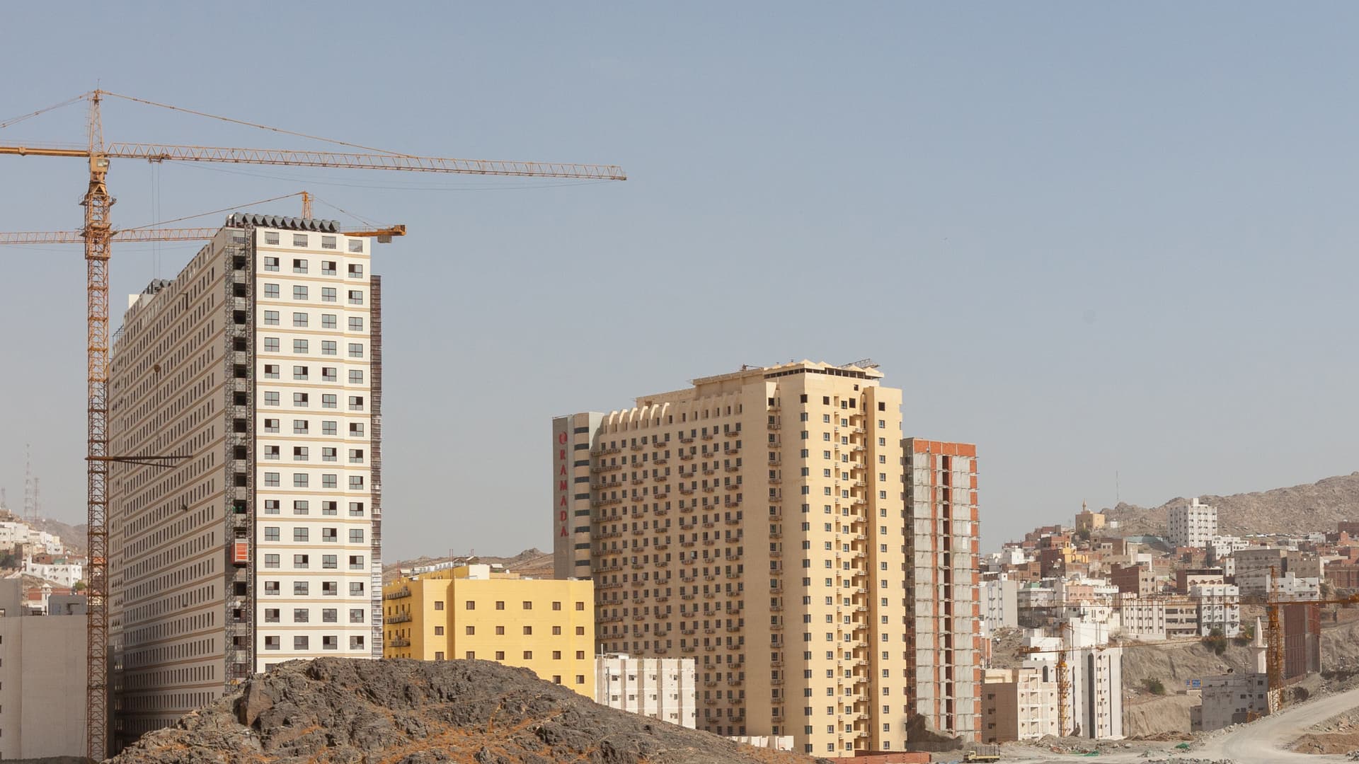 Your comprehensive guide to building permits in Saudi Arabia—covering requirements, types, costs
