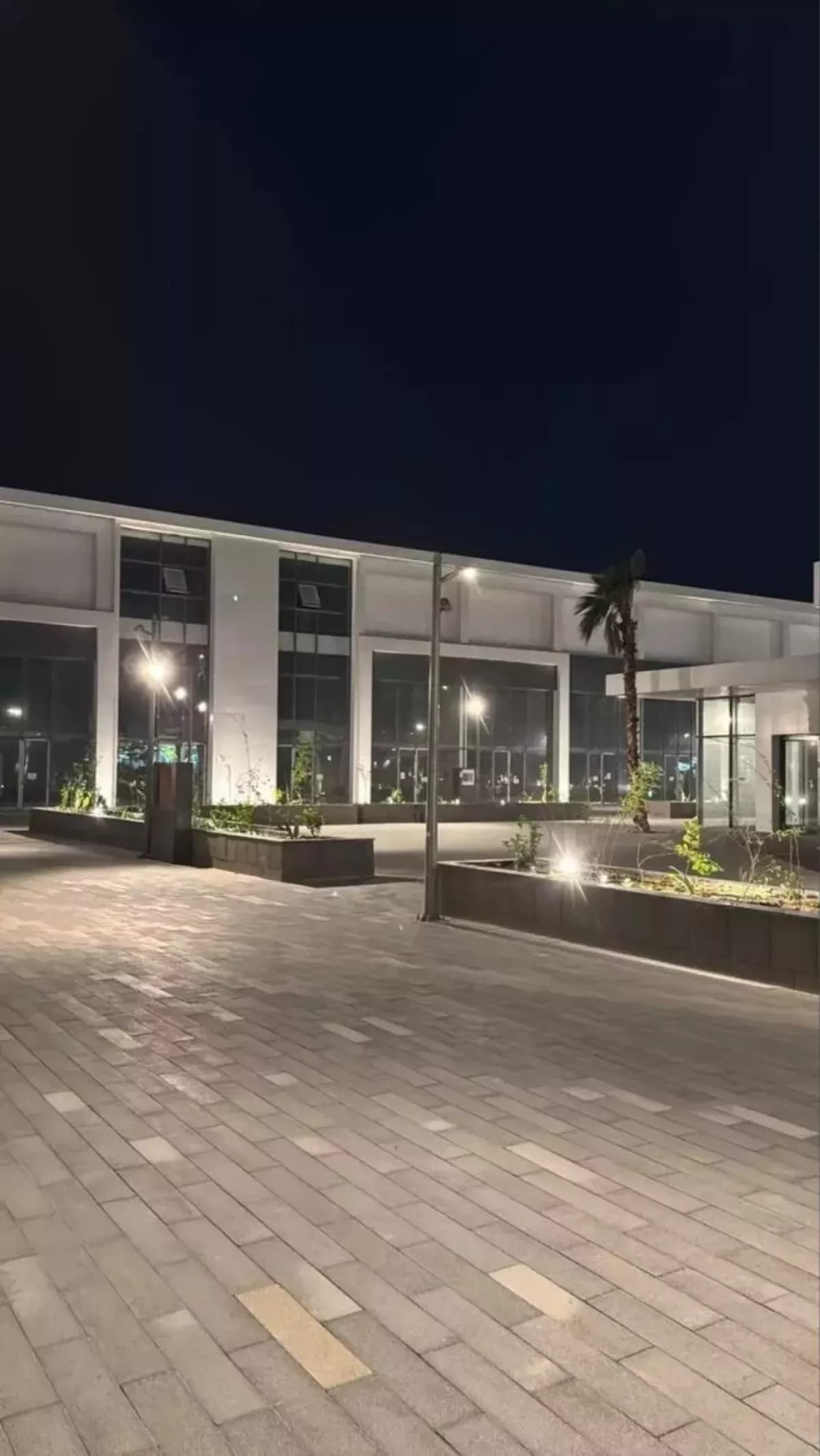 Showroom For Rent-4