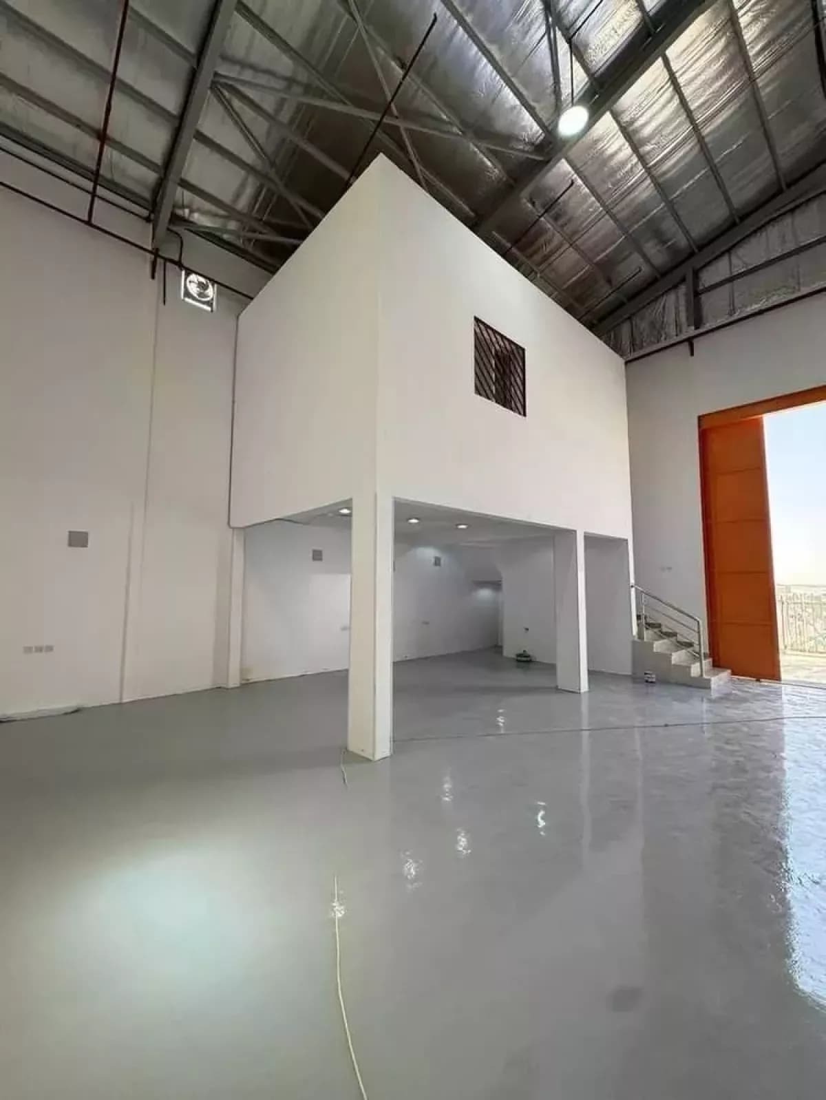 Repair shop For Rent-2