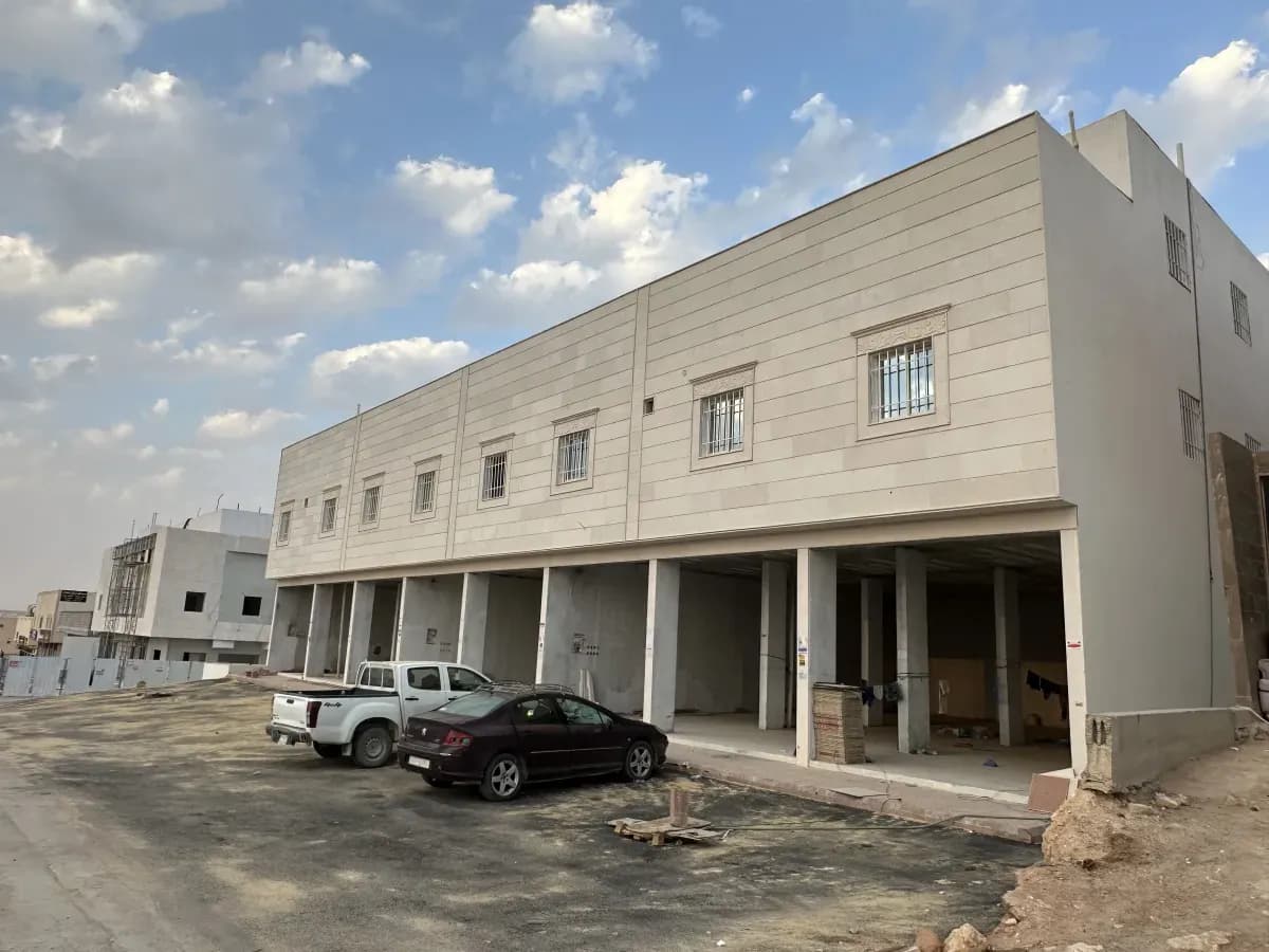 Showroom For Rent-1