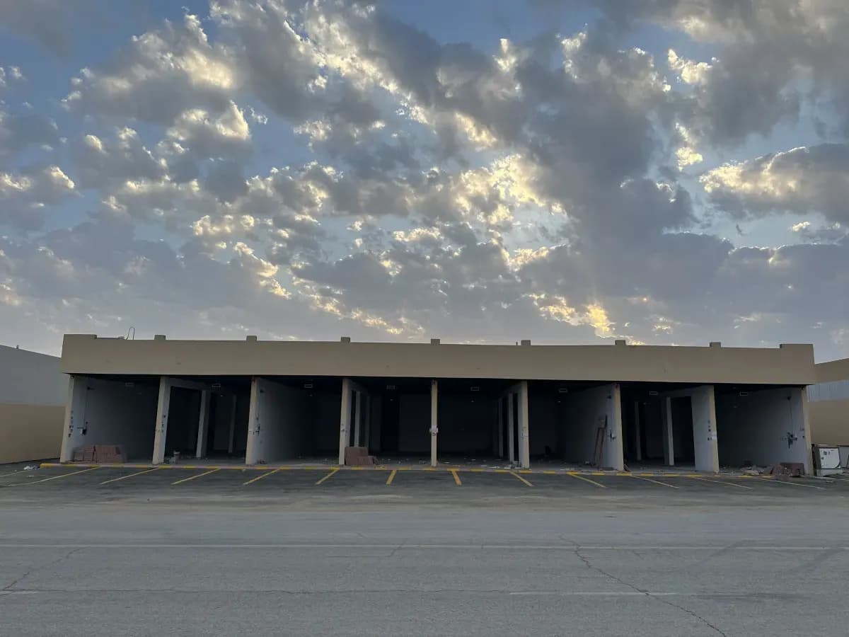 Showroom For Rent-3