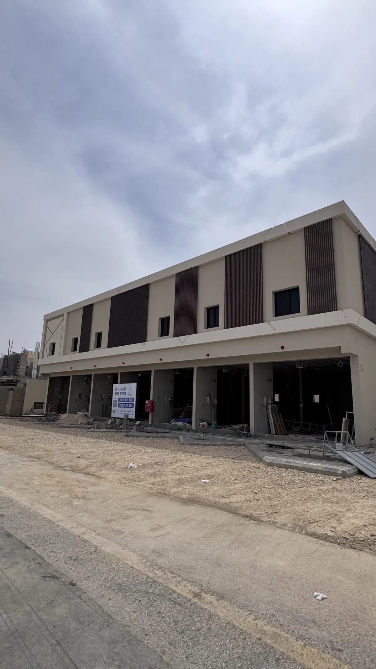 Showroom For Rent - Image 1