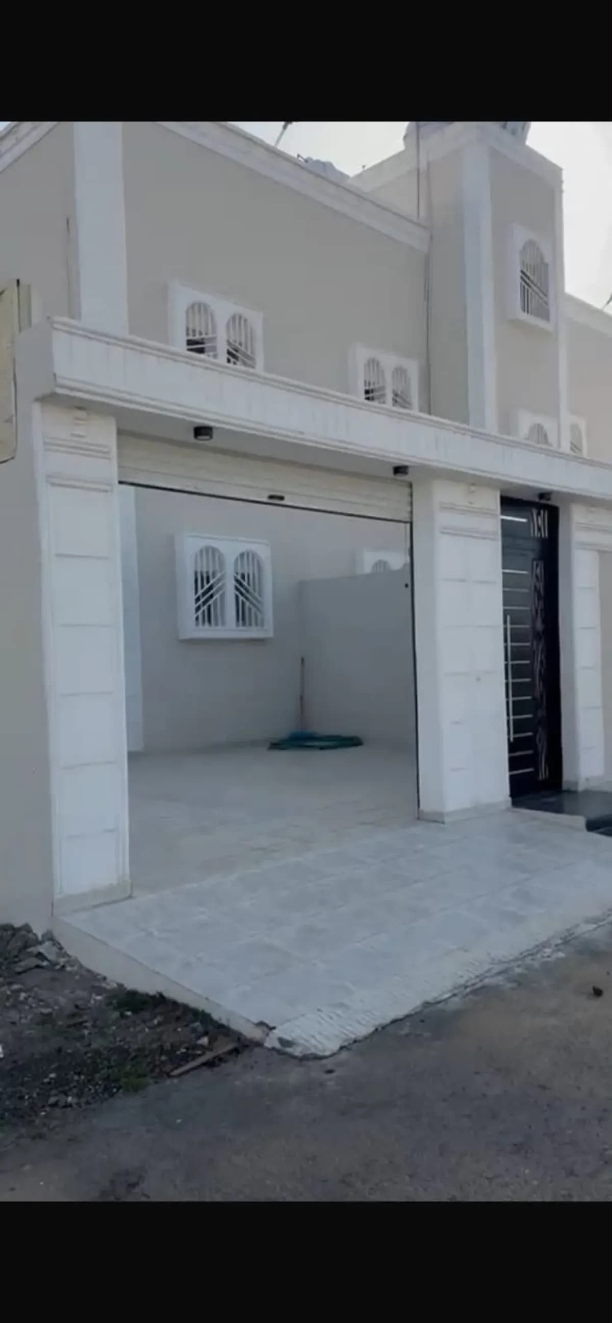 Building For Sale-1