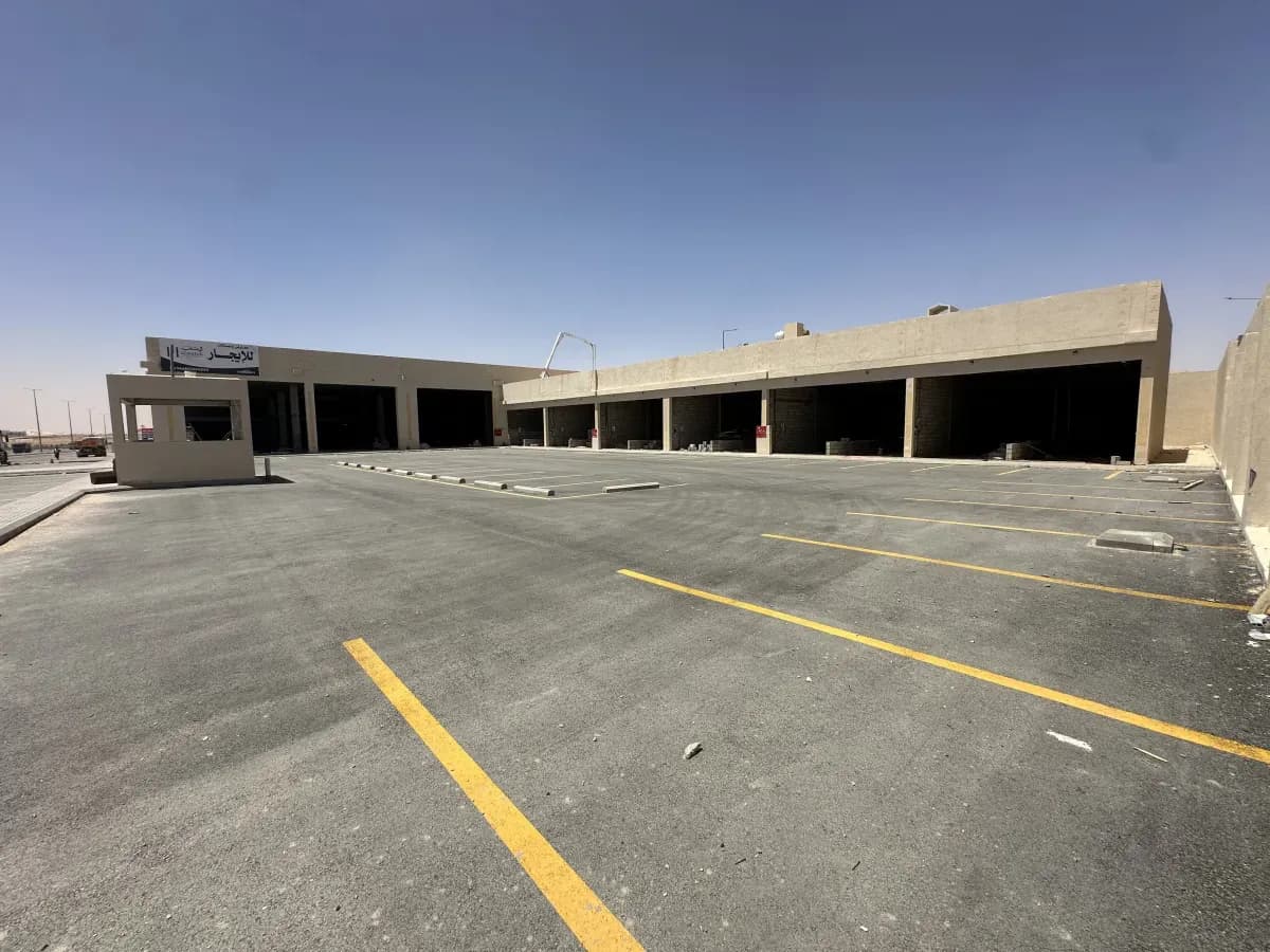 Showroom For Rent-2