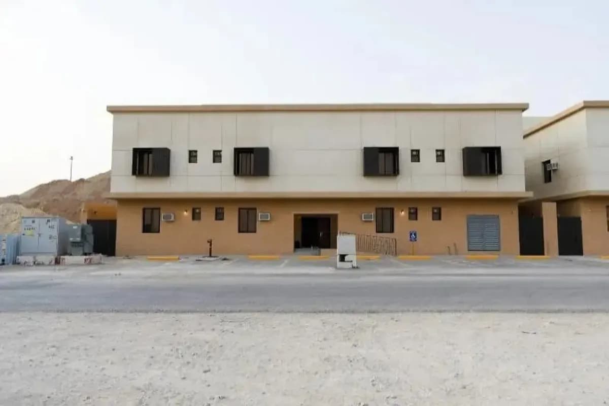 Building For Rent-1